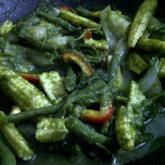 Green Noodles - Add the Indian Pesto