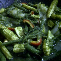Green Noodles - Add the Indian Pesto