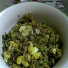 Red Rice Pohe with Cauliflower & Green Peas